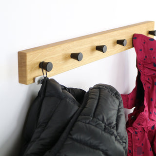 Garderobenleiste aus Holz