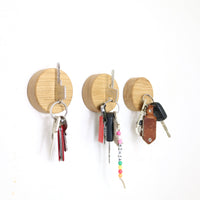 SILVANA magnetic holder made of oak wood – Handcrafted — Ansicht 2