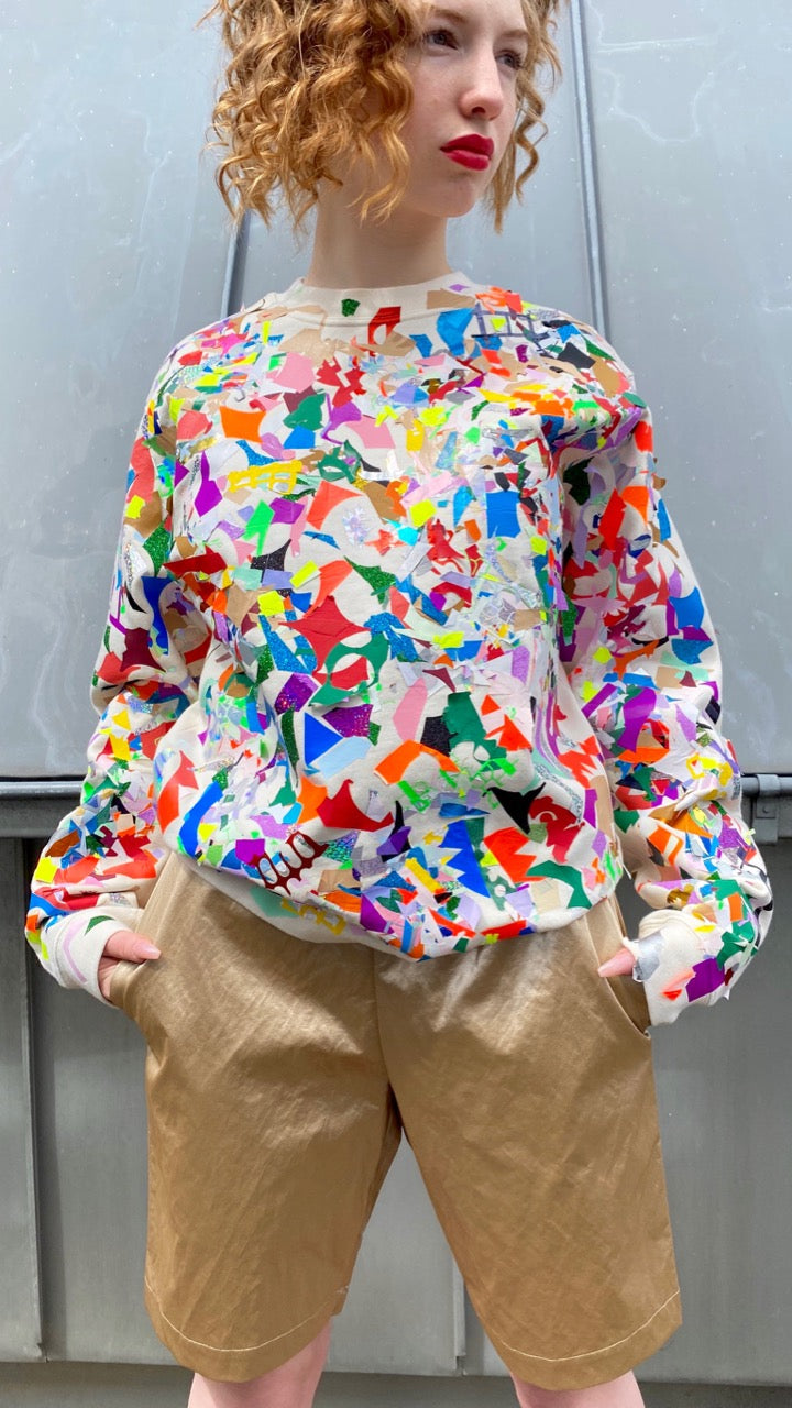 Dirt Allover Sweater – Unisex Upcycled Hoodie with Layered Print — Ansicht 9