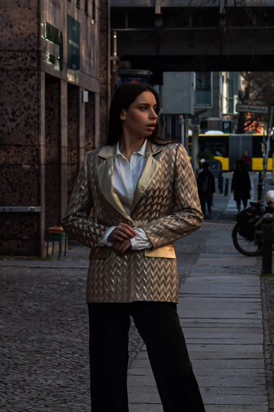 Amora Blazer – Recycled Polyester with Geometric Pattern & Shiny Lapel