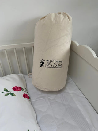 Kinderdecke mit Gänsedaunen 100x135 cm – Leicht | Hypoallergen | Pflegeleicht