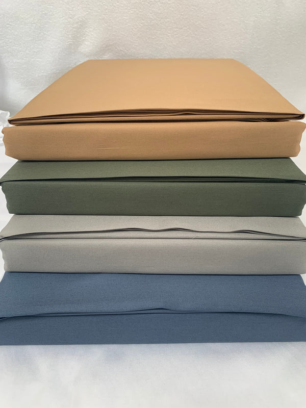 Bündel - Satin Bettlaken + 2 Kissenbezüge – 100% Mako-Baumwolle, bügelleicht