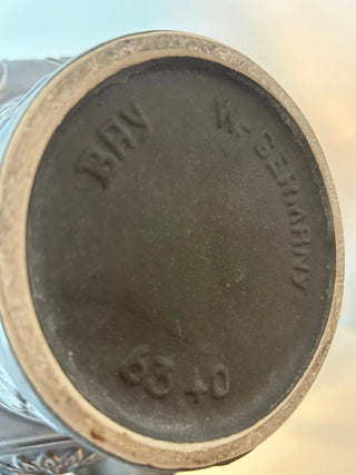 Mid Century Bay Keramik Tischlampe – Brutalismus | Bodo Mans Design | Graue Reliefkeramik