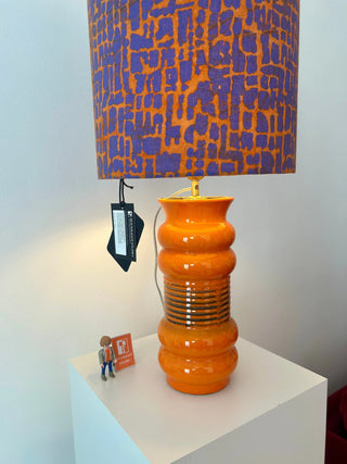 AK-Keramik Tischlampe – Orange | Mid Century Keramik | Handmade Schirm