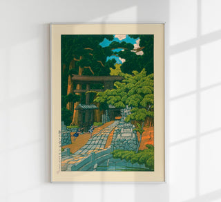 Kumagaya Shrine Art Print by Kawase Hasui als Fine Art Print mit japanischem Schreinenmotiv im Ukiyo-e Stil, ideal für ruhige, kultivierte Wandgestaltung in Wohn- und Arbeitsräumen.
