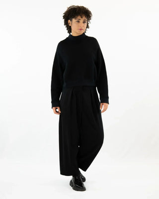 AdoPLI – Bundfaltenhose aus TENCEL™ | Fließender Fall | Made in Berlin