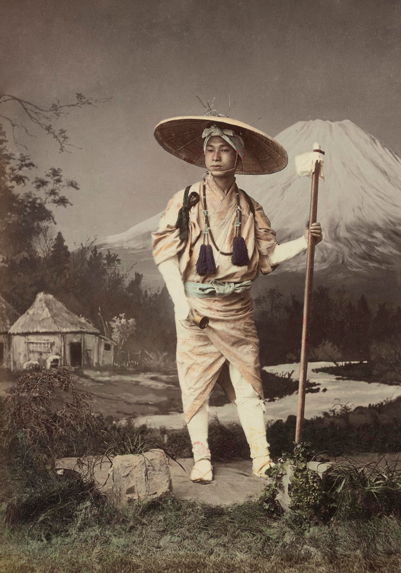 Pilgrim Going Up to Fujiyama by Kimbei – Vintage Kunstdruck — Ansicht 3