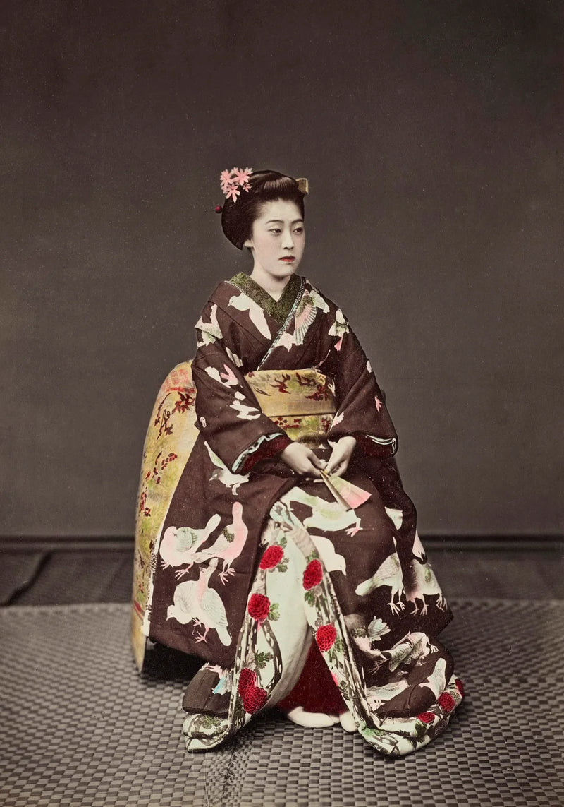 Woman Posing by Kimbei – Japanische Fotokunst handgefertigt Berlin — Ansicht 3