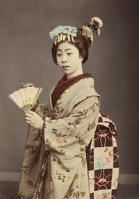 Young Woman by Kimbei – Vintage Fotografie Poster — Ansicht 3