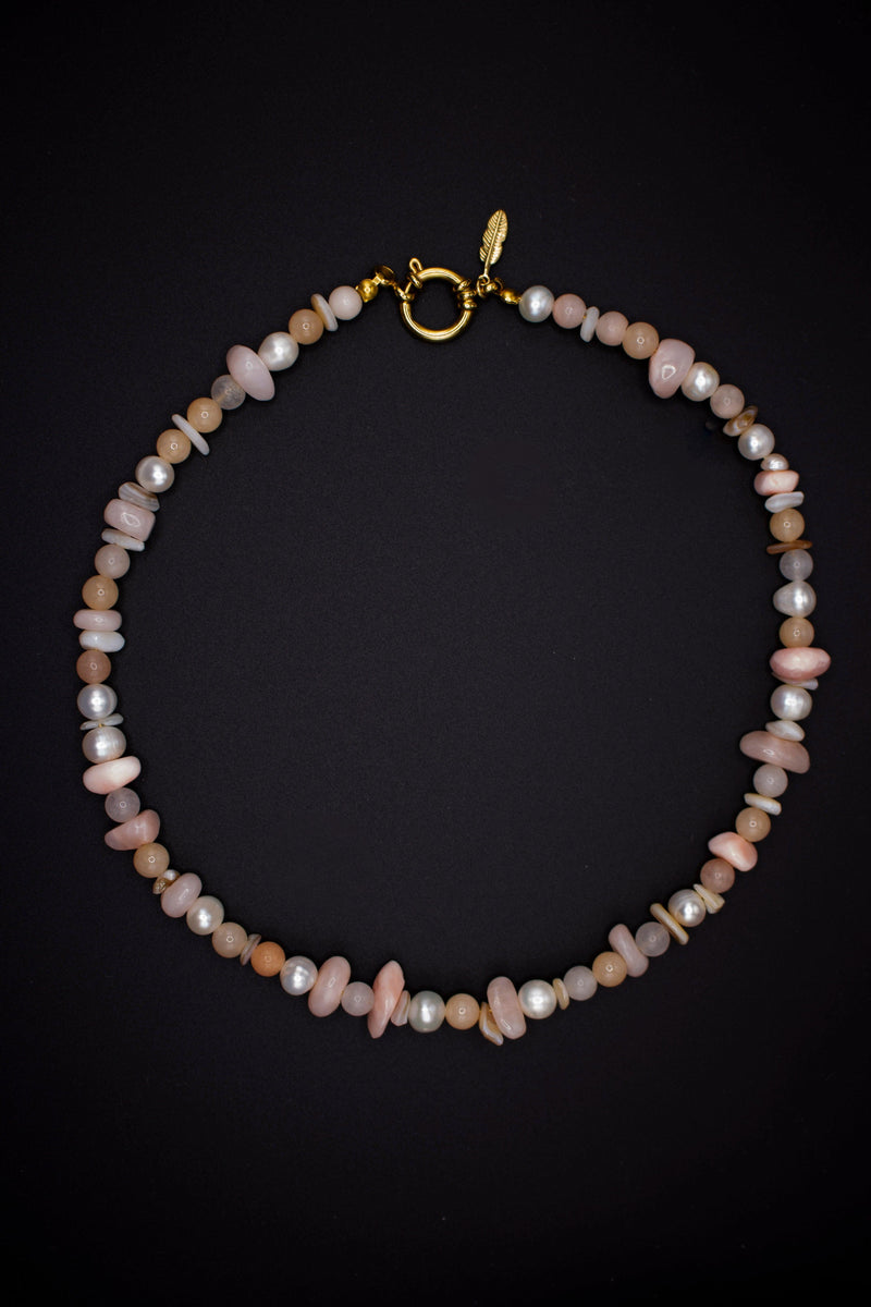 Coralie Pearl Necklace – Natural & Freshwater Pearls | Handmade | Individually Customizable — Ansicht 3