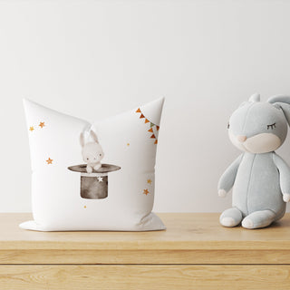 Zirkus Premium Dekokissen von Leslis, 100 % OEKO‑TEX Baumwolle, handgezeichnete Koalas, Hasen, Robben und Elefanten in fröhlicher Manege
