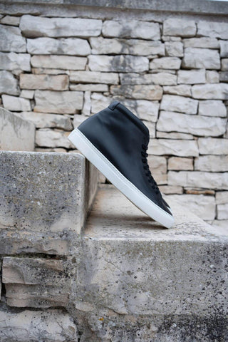 kūlson Sneaker "Black Salt" | Black cowhide leather | Recycled sole | Handmade in Portugal