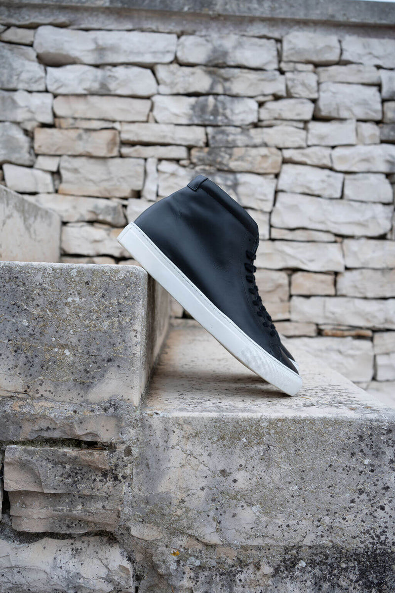 kūlson Black Salt Sneaker Schwarzes Rindsleder Recycelte Sohle Handmade Portugal — Ansicht 7