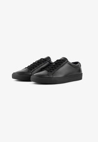 kūlson Sneaker Onyx – Italienisches Leder & Recycling-Sohle, handgefertigt Portugal — Ansicht 2
