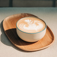 KUMO Flat White Blue Handmade Ceramic Mug — Ansicht 3