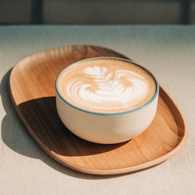 KUMO Flat White Blue Handmade Ceramic Mug — Ansicht 3