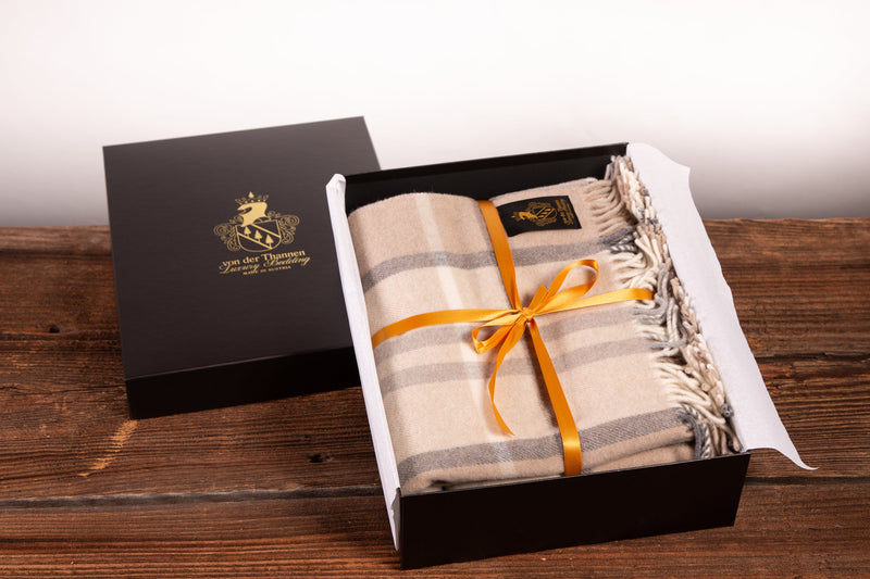 Lammwolldecke 100% Merino – Kariert Beige Handgewebt — von der Thannen Luxury Bedding