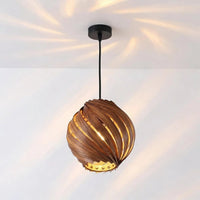 "Gemma" Sweetgum Lampshade – Handcrafted in Cologne — Ansicht 5