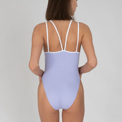 Onepiece Swimsuit Pastell Lavendel – Hoher Beinausschnitt ECONYL®