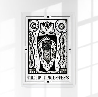 The High Priestess Mystic Tarot by Tiny Mystic Creatures als Fine Art Print auf 225g Papier oder 380g Canvas in A3–A0/B2–B0, mystisch und detailstark.
