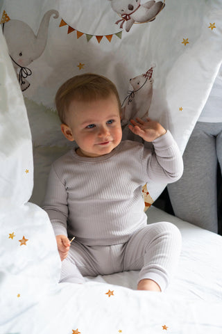 Zirkus Premium Kinderbettwäsche – Manege der Träume | OEKO‑Tex | Hautfreundlich