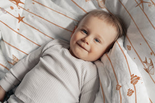 „Kleine Seesterne“ – Musselin oder Satin | Atmungsaktiv | Sanft wie Meeresbrise