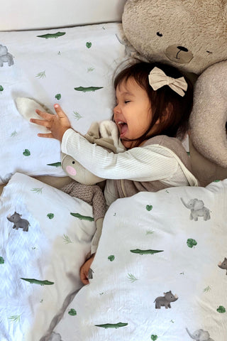 Leslis "Little Safari" Kinderbettwäsche – Musselin/Satin | OEKO‑TEX 100 | Elefant & Nashorn