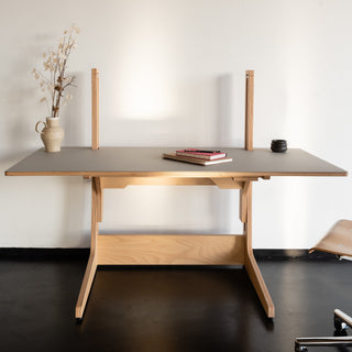 DEXTER – Höhenverstellbarer Schreibtisch | 73–123 cm | Multiplex Buche | Linoleum | Made in Europe