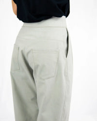 NEUTH Pleated Trousers Organic Cotton Flannel High Waist Made in Berlin — Ansicht 8