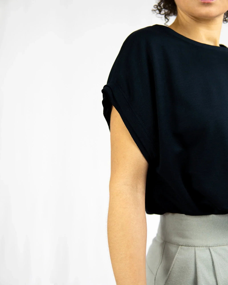 MARI Tencel Sweatshirt with Back Cut-Out – Made in Berlin — Ansicht 3