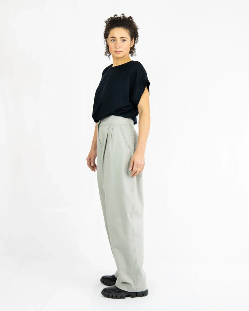 NEUTH Pleated Trousers Organic Cotton Flannel High Waist Made in Berlin — Ansicht 4