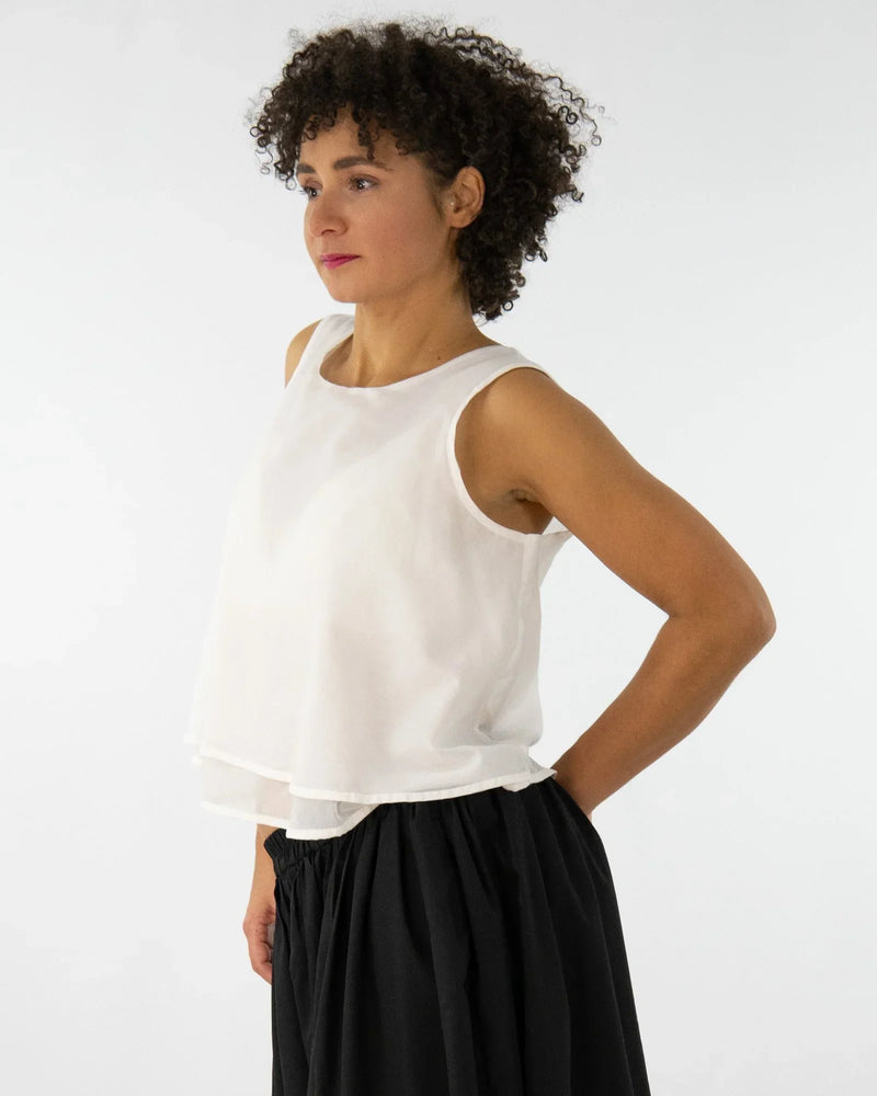 WHII Sleeveless Blouse in Layered Design – Silk-Cotton Blend, Made in Berlin — Ansicht 4