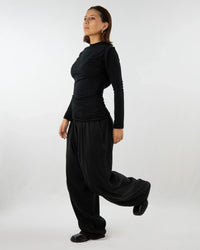 AdoHAR Low-Rise Trousers in Heavy TENCEL™ – Relaxed Fit, Made in Berlin — Ansicht 10
