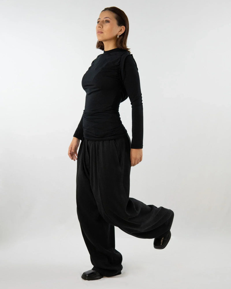 AdoHAR Low-Rise Trousers in Heavy TENCEL™ – Relaxed Fit, Made in Berlin — Ansicht 10