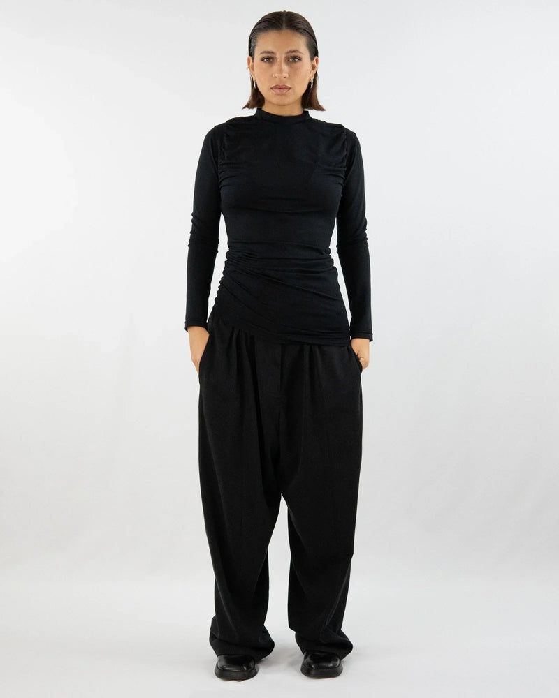 AdoHAR Low-Rise Trousers in Heavy TENCEL™ – Relaxed Fit, Made in Berlin — Ansicht 5
