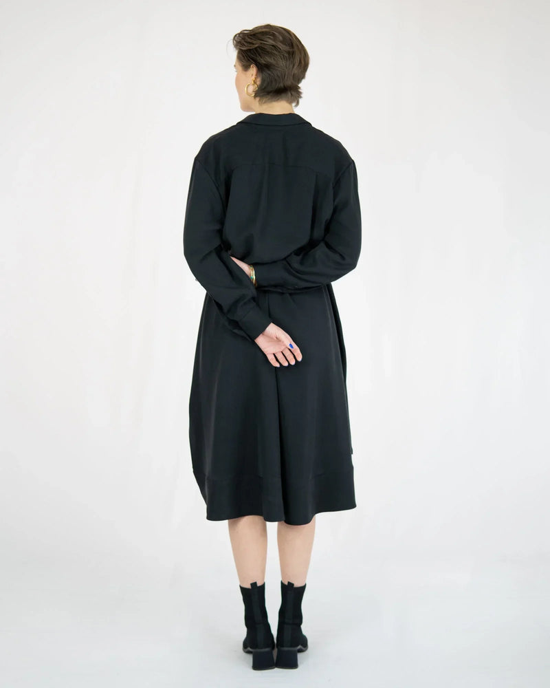 VASYA Tencel Twill Shirt Dress – concealed button placket, Made in Berlin — Ansicht 5