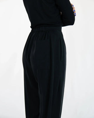 AdoTAEK, knöchellange Hose mit Teilungsnähten | 100 % Tencel | Made in Berlin