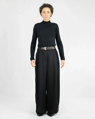 SMART, lange Bundfaltenhose aus Lyocell-Twill | Circular Fabric Standard | Made in Berlin