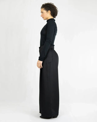 SMART, lange Bundfaltenhose aus Lyocell-Twill | Circular Fabric Standard | Made in Berlin