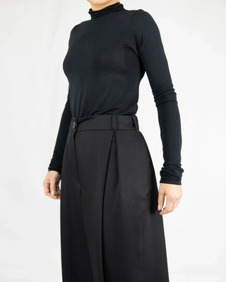 SMART, lange Bundfaltenhose aus Lyocell-Twill | Circular Fabric Standard | Made in Berlin