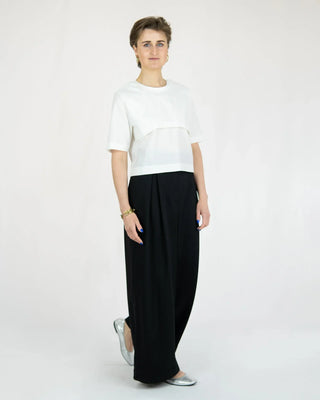 SMART, lange Bundfaltenhose aus Lyocell-Twill | Struktur & Komfort | Made in Berlin