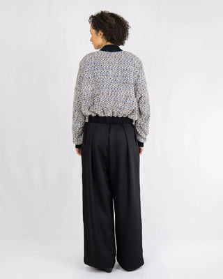 COCO, sporty-feminine blouson | Back pleat | Circular Fabric Standard