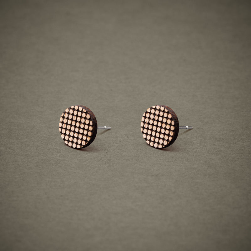 Wood Stud Earrings Dotwork | FEINFORMART handmade — Ansicht 2