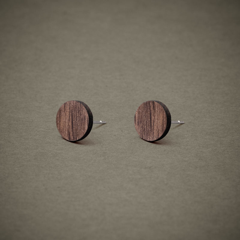 Smoked Oak Stud Earrings | Handmade — Ansicht 2