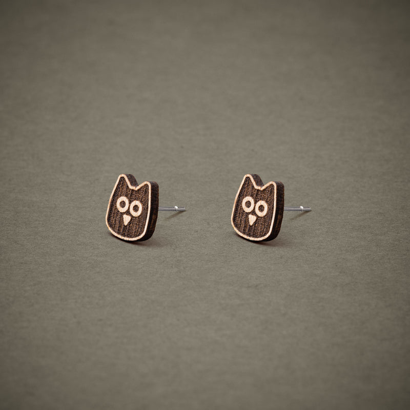 Wooden Owl Stud Earrings | FEINFORMART — Ansicht 2