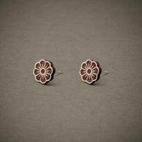 Wooden Stud Earrings Flower – handmade — Ansicht 2