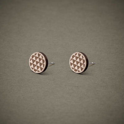 Ohrstecker aus Holz Dreieck – FEINFORMART Handarbeit