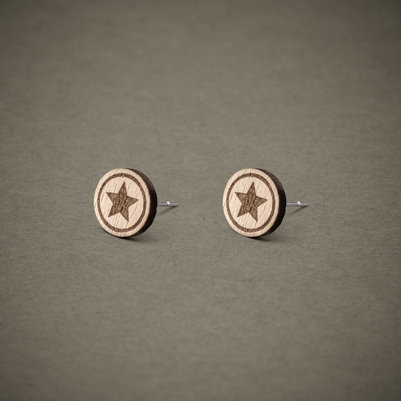 Wooden Stud Earrings Star N°3 | FEINFORMART — Ansicht 2