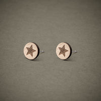 Wooden Stud Earrings Star N°4 – Handmade — Ansicht 2