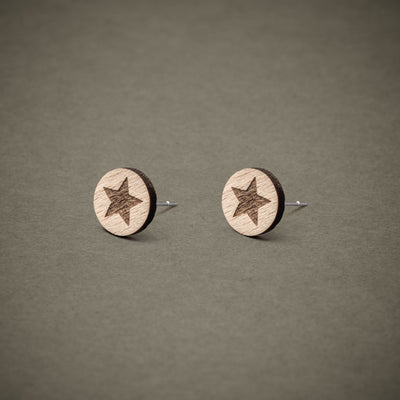 Ohrstecker aus Holz Stern N°4 – Handgefertigt